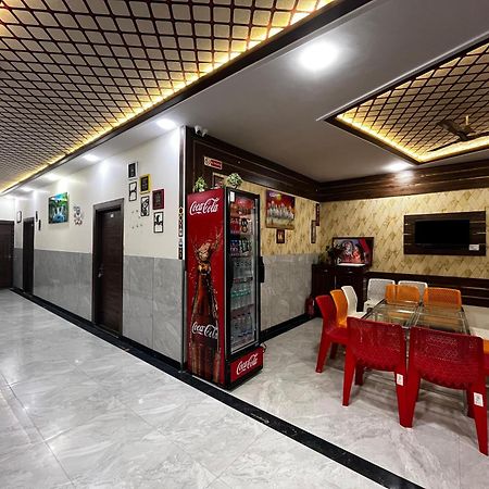 Taj Nice Point Manage By Taj Sunrise Group Agra  Exterior foto