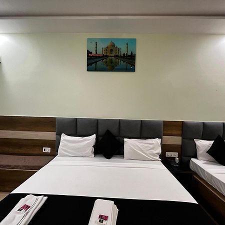 Taj Nice Point Manage By Taj Sunrise Group Agra  Exterior foto