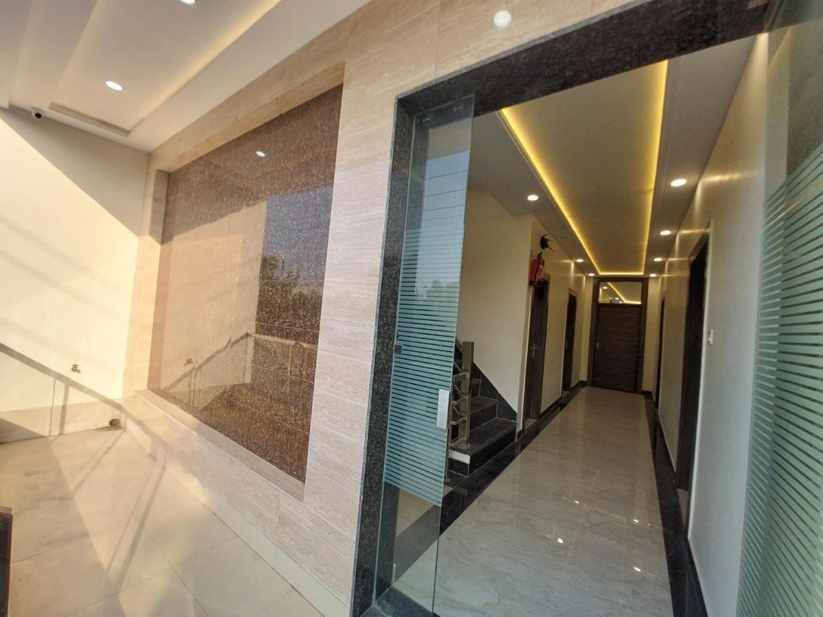 Taj Nice Point Manage By Taj Sunrise Group Agra  Exterior foto