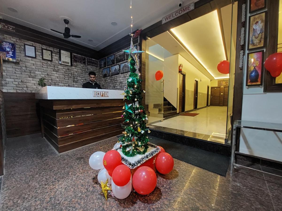 Taj Nice Point Manage By Taj Sunrise Group Agra  Exterior foto