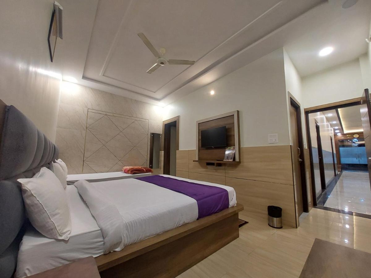 Taj Nice Point Manage By Taj Sunrise Group Agra  Exterior foto