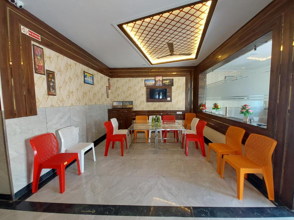 Taj Nice Point Manage By Taj Sunrise Group Agra  Exterior foto