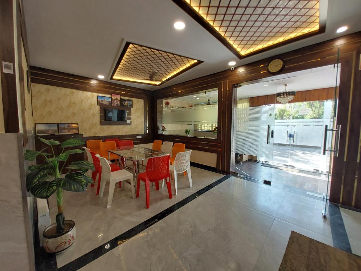 Taj Nice Point Manage By Taj Sunrise Group Agra  Exterior foto