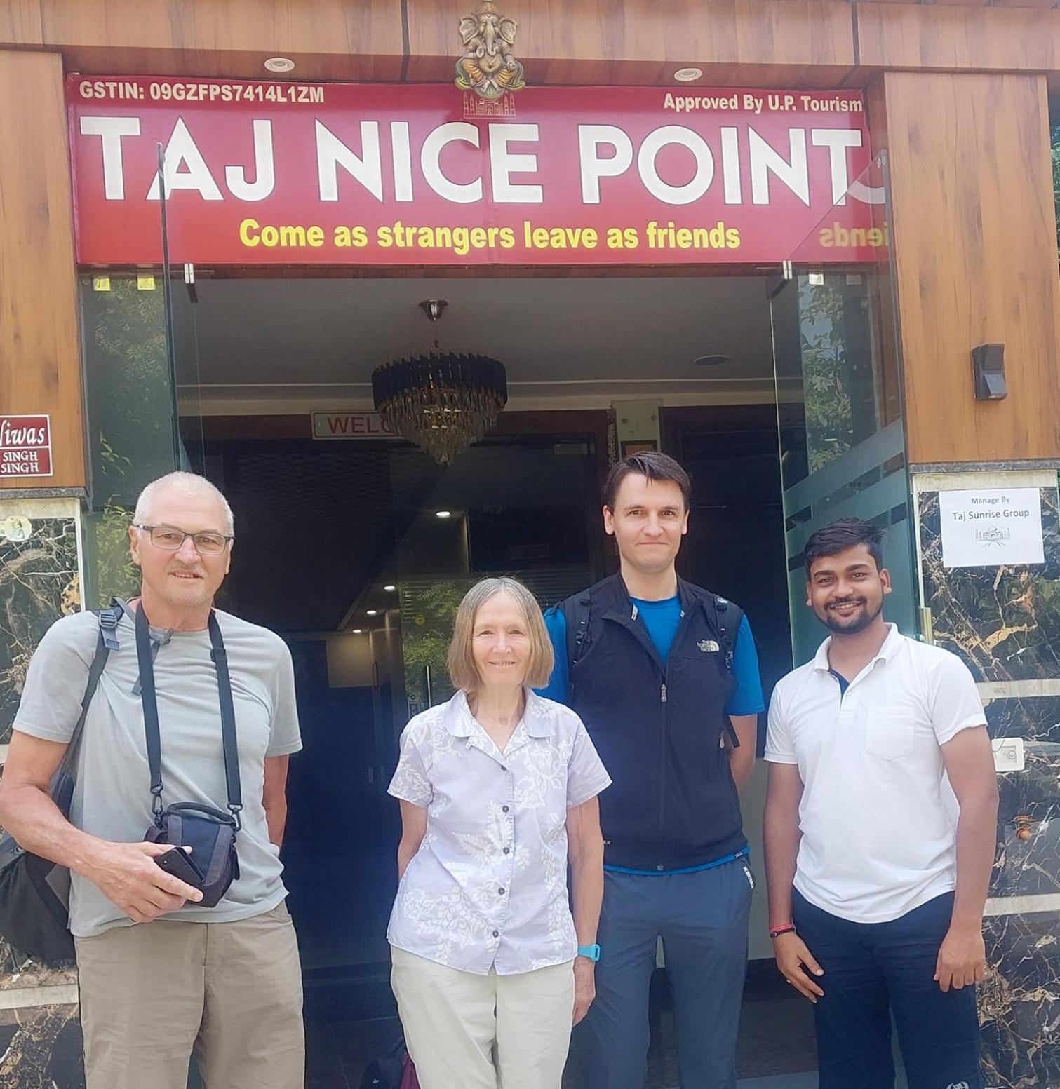 Taj Nice Point Manage By Taj Sunrise Group Agra  Exterior foto