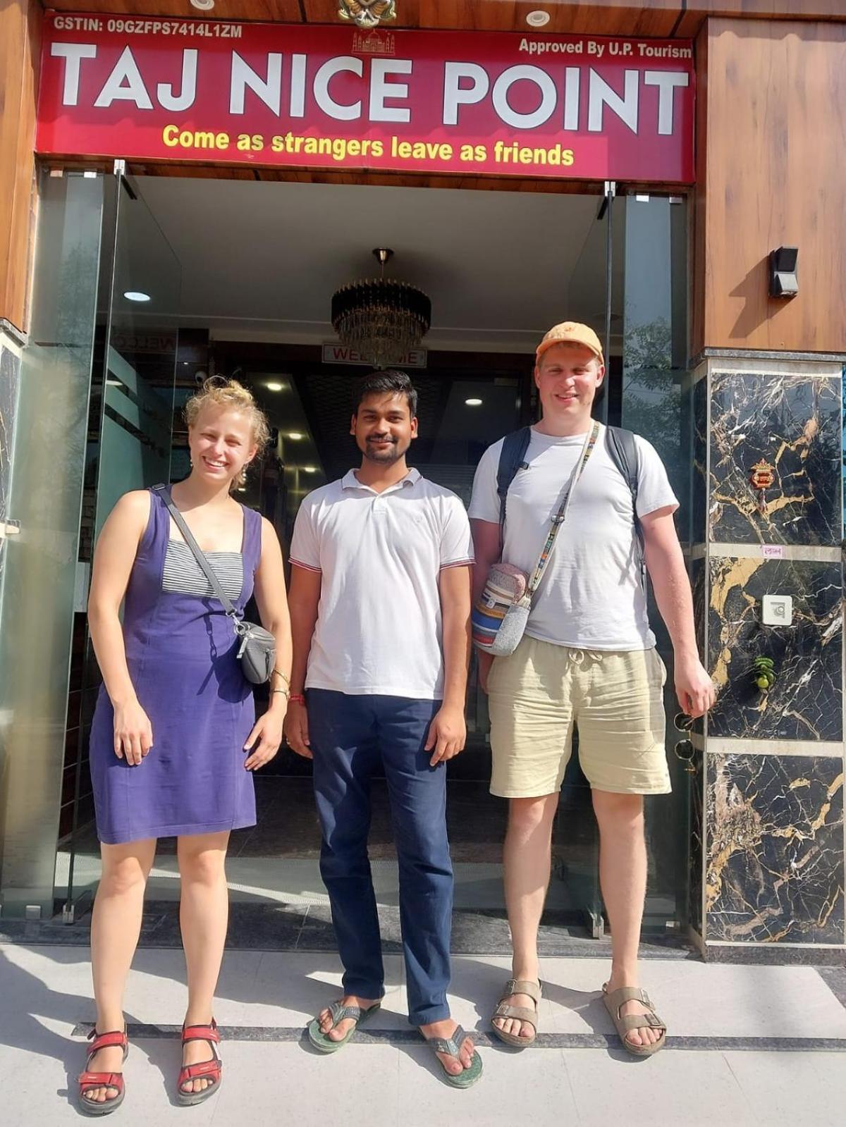 Taj Nice Point Manage By Taj Sunrise Group Agra  Exterior foto