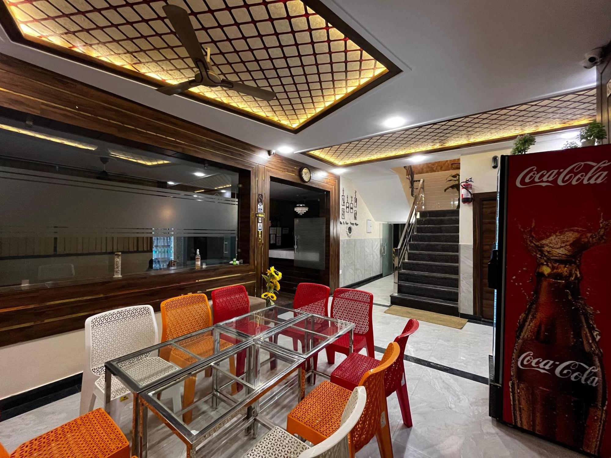 Taj Nice Point Manage By Taj Sunrise Group Agra  Exterior foto