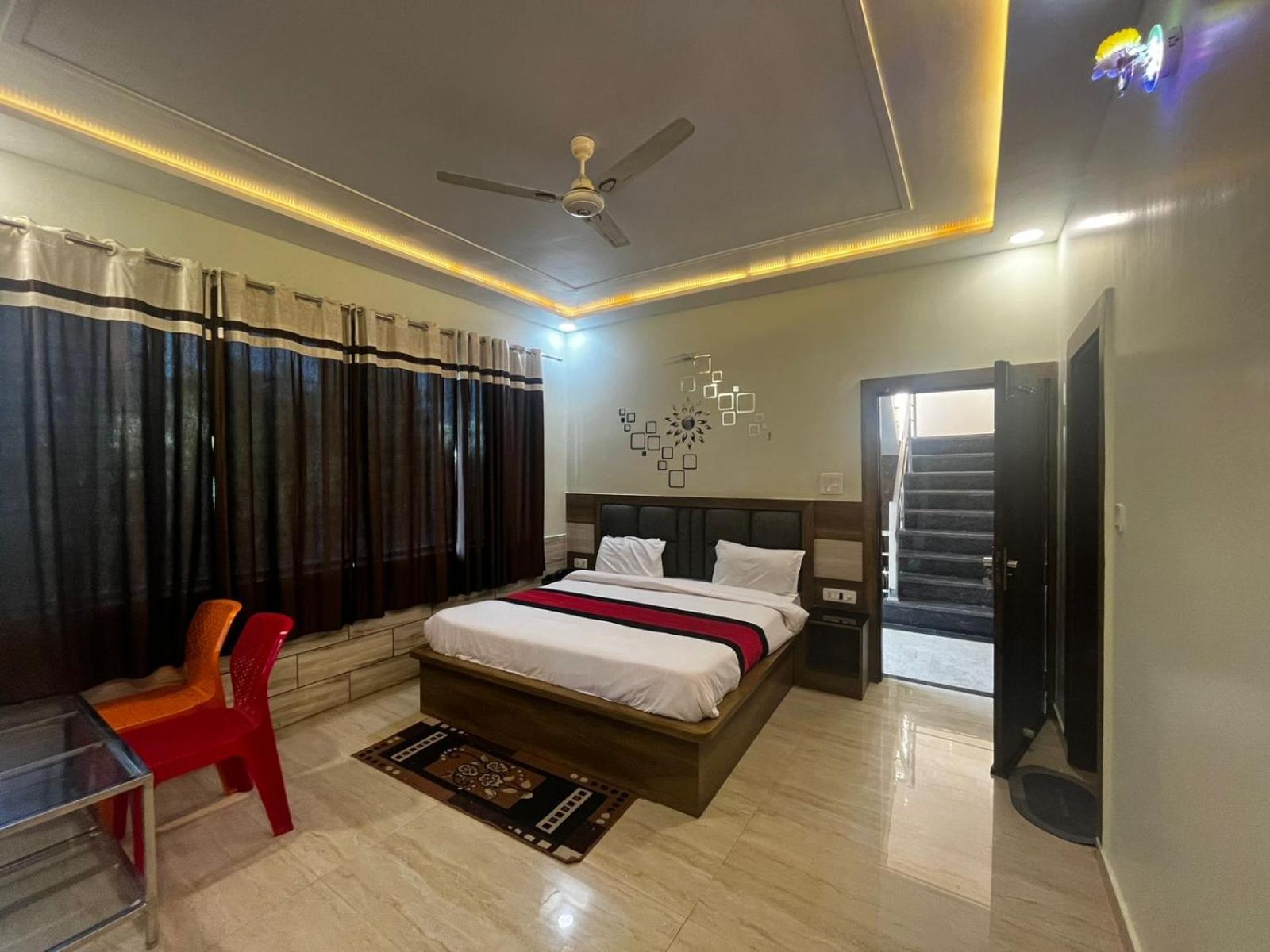 Taj Nice Point Manage By Taj Sunrise Group Agra  Exterior foto